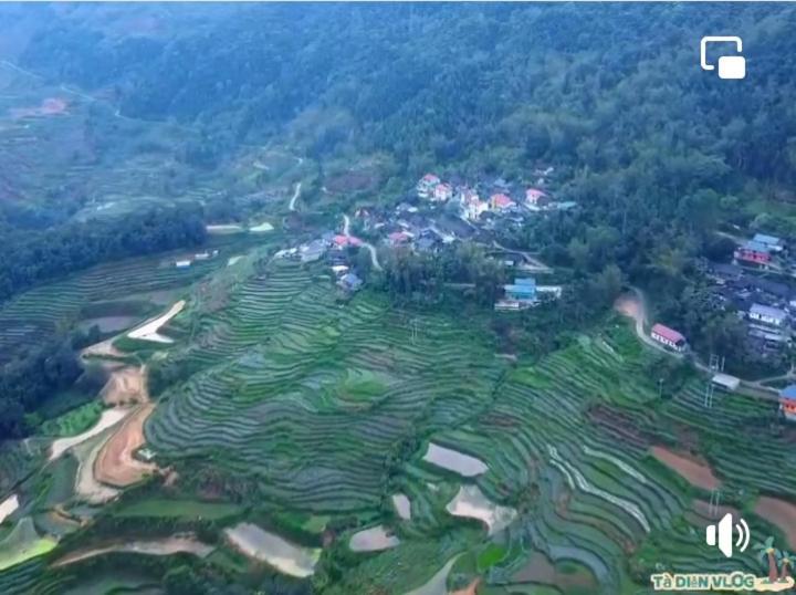 Cong Troi Homestay Ха Жианг Екстериор снимка